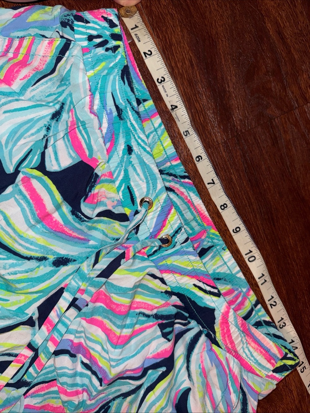 Women's Lilly Pulitzer Katia High Tide Dancing Lady Shorts- Pull On- Size M - Picture 5 of 8